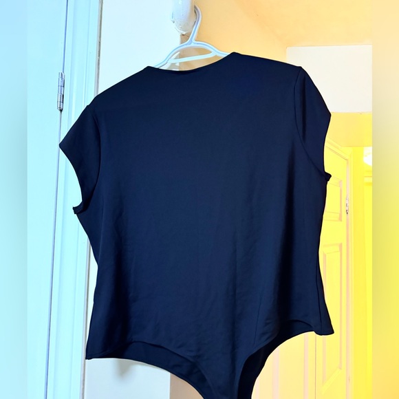 Women’s top/ bodysuit - Picture 2 of 4